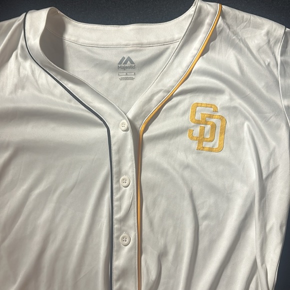 White Button Up SD Shirt NWOT size L - Picture 2 of 6